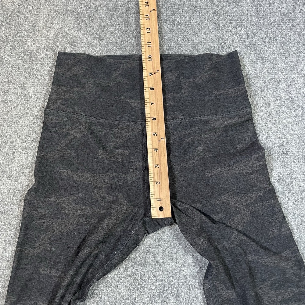 Vuori Clean Elevation Leggings Women's Small* Gray Camo High Rise Yoga Pants - Picture 6 of 8